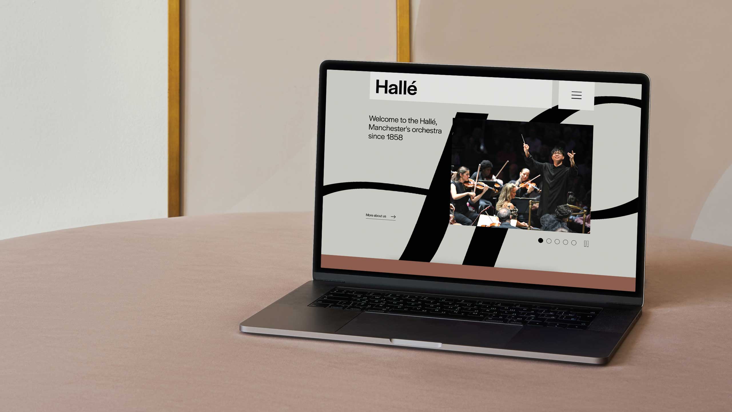 Halle Monogram in use